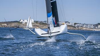 AC Recon: French sail four times in a week